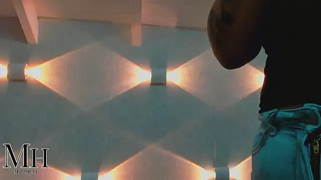 MizzHell online show from March 25, 3:45 am