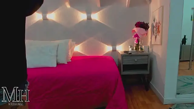 MizzHell online show from April 18, 3:43 am