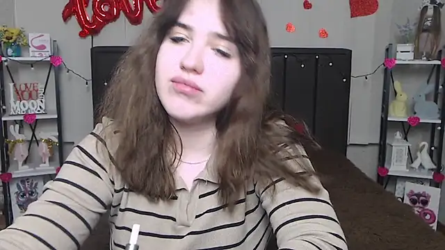 LauraHlot online show from February 20, 3:23 am