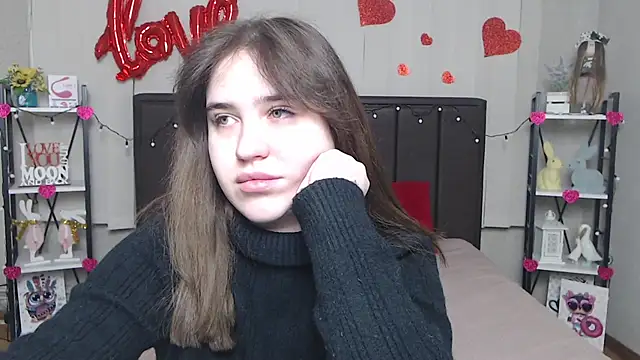 LauraHlot online show from February 23, 6:23 pm