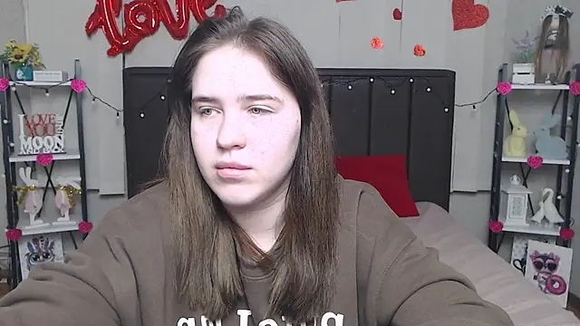 LauraHlot online show from March 11, 4:43 am