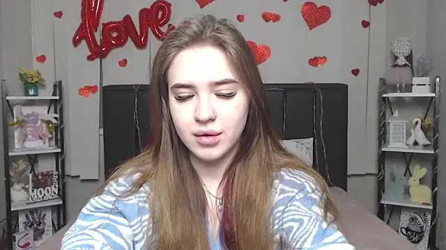 LauraHlot online show from February 25, 6:34 am