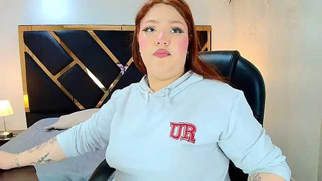 Camiila Osorio online show from May 28, 7:11 pm