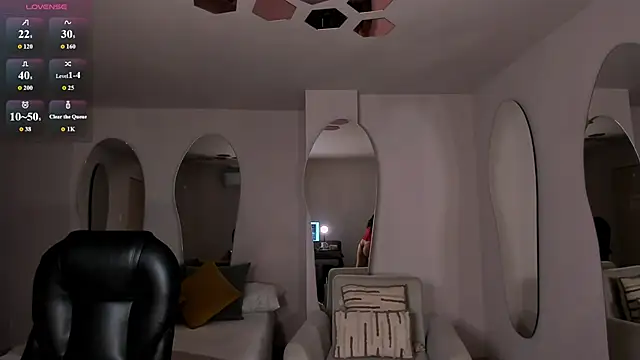 ValeriaVelvet online show from April 3, 12:03 pm