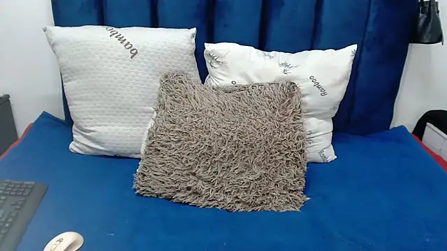 Thickchocolatex2 online show from March 14, 4:01 pm