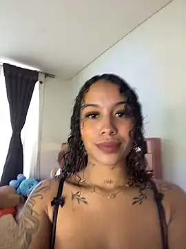 Snapshot of MarieLeon chatting on May 24, 8:25 pm MarieLeon online show from May 24, 8:25 pm