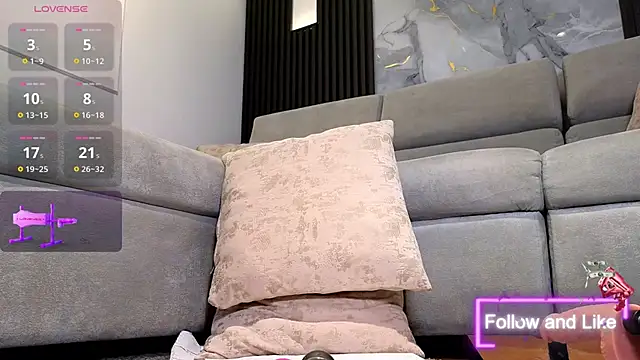 anellejones online show from November 7, 3:50 am