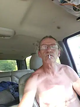 coolbrease10 online show from August 3, 10:57 pm