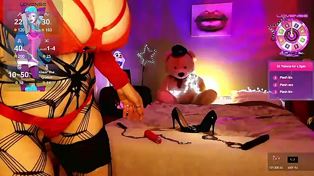 Stripgirl31 online show from February 26, 5:39 pm