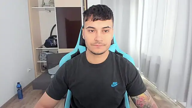 MatMalonne online show from November 26, 6:47 am