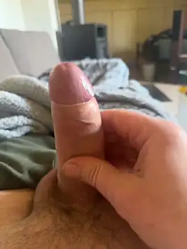 Snapshot of Andy-370 chatting on March 1, 10:39 am Andy-370 online show from March 1, 10:39 am