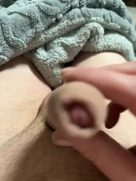 Snapshot of Andy-370 chatting on March 21, 10:24 pm Andy-370 online show from March 21, 10:24 pm