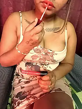 Snapshot of Hot_Urvi chatting on January 17, 6:18 am Hot Urvi online show from January 17, 6:18 am