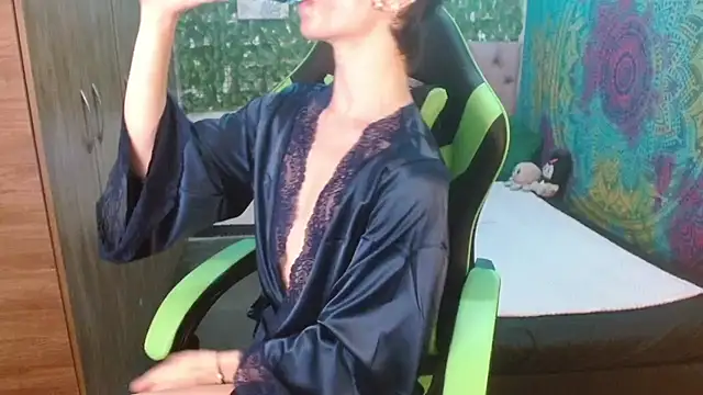 BurningVenus12 online show from March 17, 9:34 am