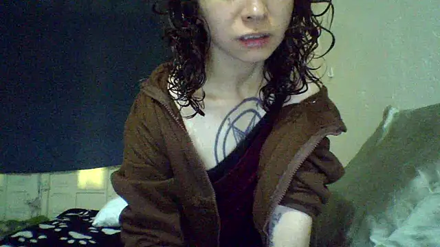 CELEna098rs707 online show from April 18, 10:32 pm