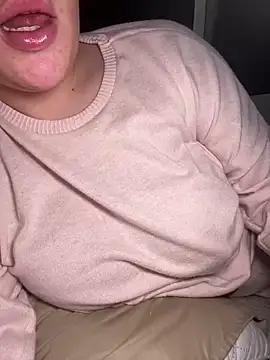 lilylush24 online show from December 30, 2:40 pm