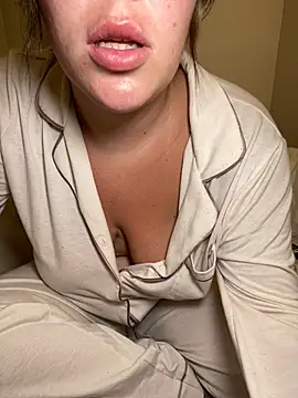 lilylush24 online show from February 20, 3:19 pm