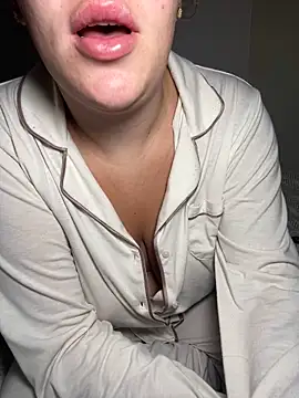 lilylush24 online show from February 23, 3:24 am