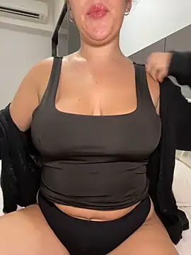 lilylush24 online show from March 17, 7:46 am