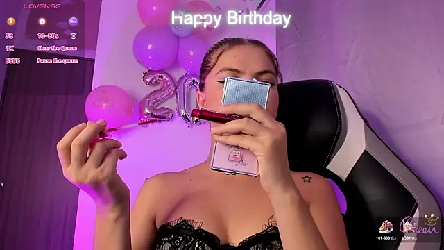 PaigeJayden online show from February 21, 10:33 pm