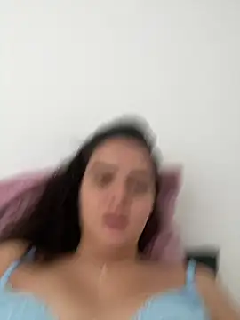 rebeccaareys online show from December 8, 4:39 pm