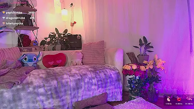 Snapshot of HANNAH_LOVEE chatting on June 5, 6:52 am HANNAH LOVEE online show from June 5, 6:52 am