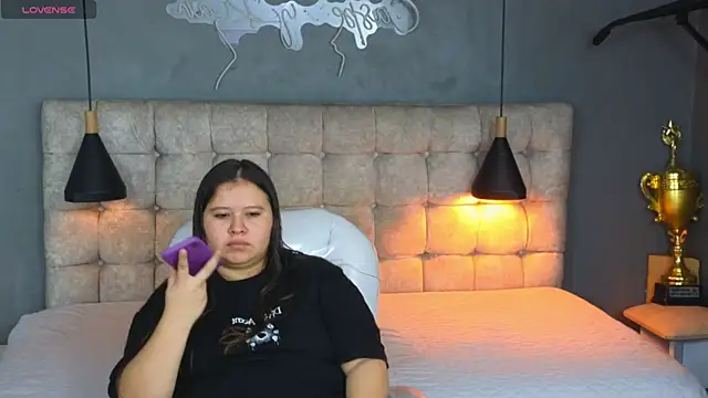 Laia and Aloby online show from January 8, 10:12 pm