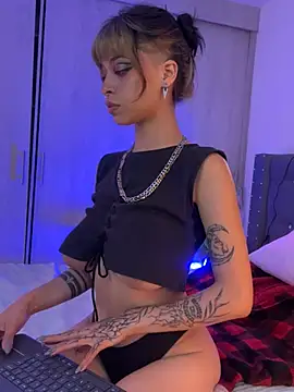 Kitty arts online show from March 9, 9:14 pm