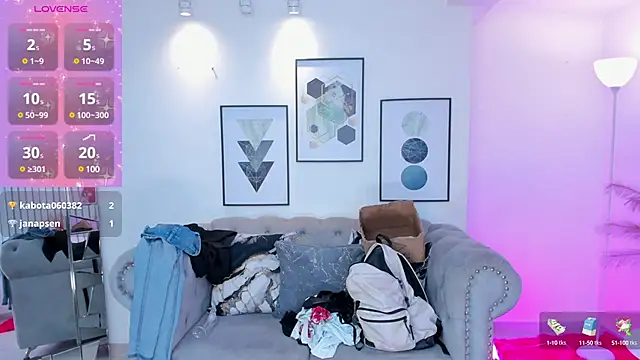 kendaall jenner  online show from March 17, 8:18 am