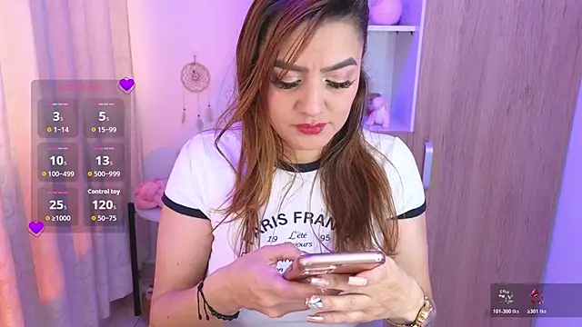 Snapshot of Lu_perez chatting on June 17, 1:34 pm Lu perez online show from June 17, 1:34 pm