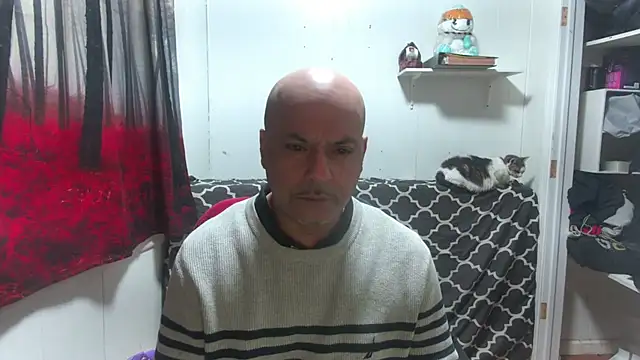 Snapshot of RickStone51 chatting on December 17, 10:43 pm RickStone51 online show from December 17, 10:43 pm