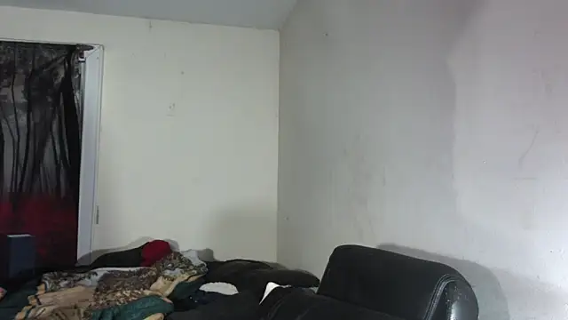 Snapshot of RickStone51 chatting on December 22, 5:48 am RickStone51 online show from December 22, 5:48 am