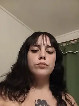 lucylovles online show from August 2, 4:22 am