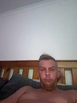 Snapshot of aus_guy93 chatting on March 6, 7:32 pm aus guy93 online show from March 6, 7:32 pm