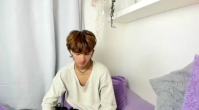 Snapshot of santy-kitty chatting on January 19, 3:08 am santy-kitty online show from January 19, 3:08 am