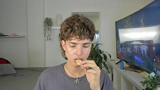 Snapshot of santy-kitty chatting on November 12, 2:23 am santy-kitty online show from November 12, 2:23 am