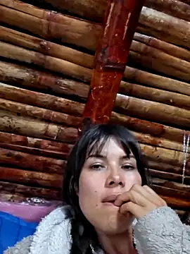 Snapshot of amazonafit_ chatting on February 24, 7:23 pm amazonafit online show from February 24, 7:23 pm