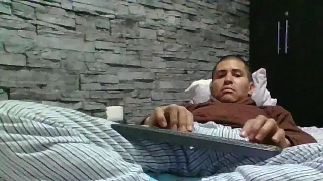 Snapshot of Sexylatin64 chatting on June 8, 1:28 am Sexylatin64 online show from June 8, 1:28 am