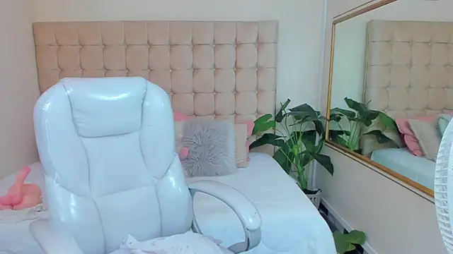 Redhot chilipeppers online show from March 16, 1:38 pm