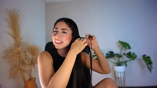 auroracaruso11 online show from April 16, 7:47 pm