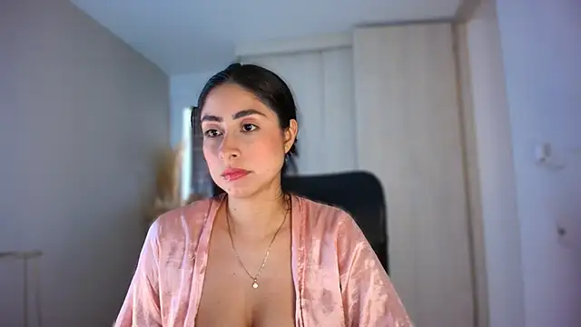 auroracaruso11 online show from July 15, 6:46 pm