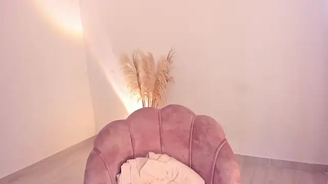 amelie murphy  online show from February 26, 2:27 pm