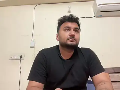 Snapshot of gauravgay93 chatting on February 17, 5:53 pm gauravgay93 online show from February 17, 5:53 pm