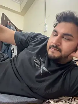 Snapshot of gauravgay93 chatting on March 12, 6:11 pm gauravgay93 online show from March 12, 6:11 pm