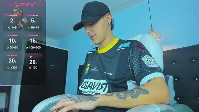 Lobo 17  online show from January 18, 3:43 am