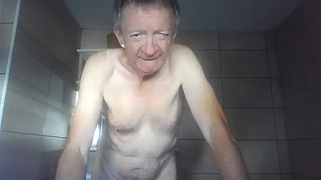 Snapshot of naturiste974 chatting on June 29, 7:58 am naturiste974 online show from June 29, 7:58 am