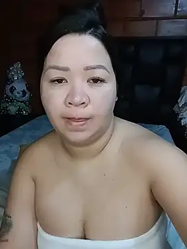 Snapshot of Chantal_lopez chatting on June 24, 3:33 pm Chantal lopez online show from June 24, 3:33 pm