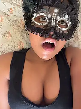 Bella Luna18 online show from February 12, 7:09 pm