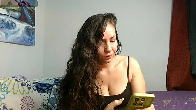 Snapshot of naihroby chatting on June 16, 3:09 am naihroby online show from June 16, 3:09 am