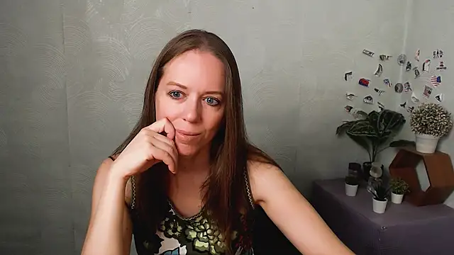GloriaSi  online show from June 20, 2:58 am